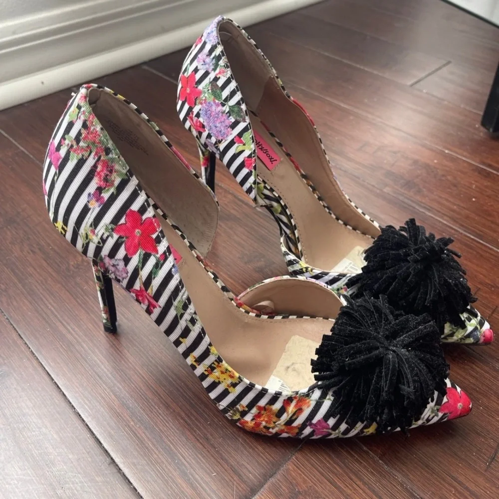 Betsey Johnson Heels - Picture 3 of 5